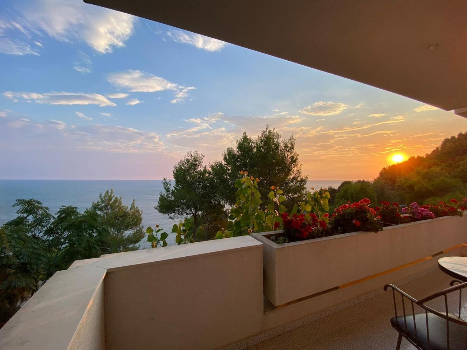 Villa D Hotel-Restaurant-Private Beach Durres Luaran gambar